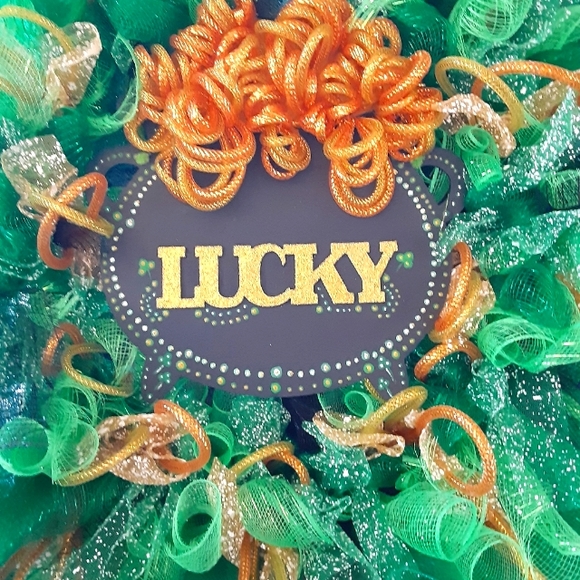 St. Patrick's Day 🍀 *Big* Mesh Wreath - Picture 3 of 5